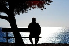 Cinta Untuk Gadis di Seberang