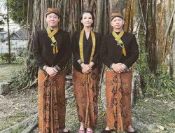 Ruwatan Jawa untuk Tiga Anak di Sendang Kapit Pancuran